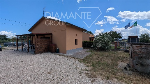 Foto Appartamento a Castiglione del Lago Contrada Prati di 45 m² in vendita