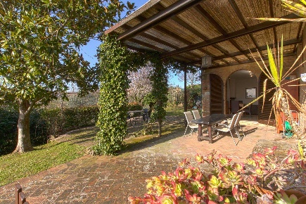 Foto Rustico a Siena Fuori Porta San Marco di 85 m² con 4 locali in vendita