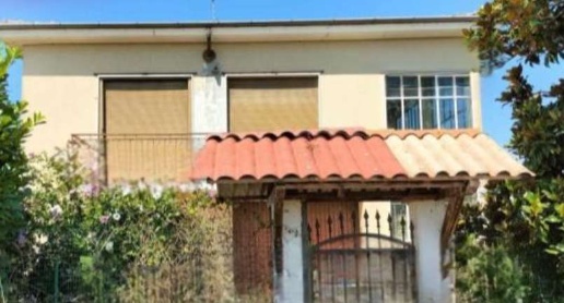 Foto Casa indipendente in Via Cantone Rossi, Casale Monferrato di 145 m²