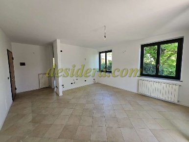 Foto Appartamento a Castelletto sopra Ticino di 70 m² con 3 locali