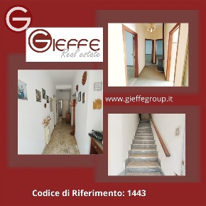 Foto Appartamento a Taurianova Centro di 287 m² con 10 locali in vendita