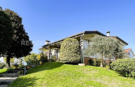 Foto Casa indipendente in Stradone dei Nicolosi, Vicenza Anconetta