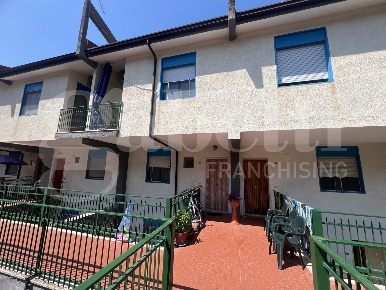 Foto Appartamento in Via Baia degli aranci snc, Falconara Albanese di 95 m²