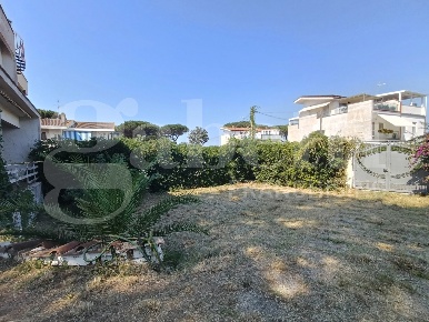 Foto Villa bifamiliare in Via degli Eucalipti 25, Anzio di 180 m²
