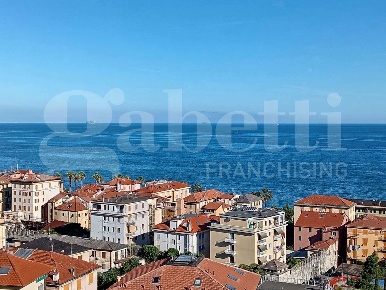 Foto Appartamento in Bonfante, Varazze Centro di 80 m² con 4 locali