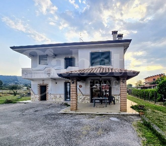 Foto Casa indipendente in Lo Schiavo 1Â° traversa, Artena di 230 m²