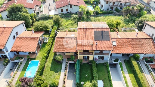 Foto Villa bifamiliare in VIA DEI MAGRU, Puegnago del Garda Castello