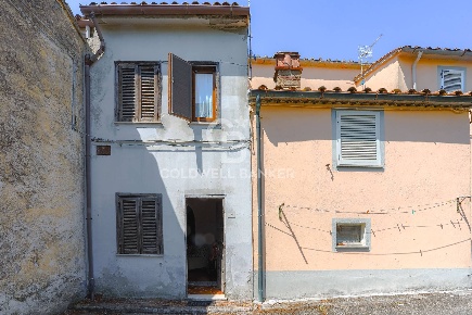 Foto Villa unifamiliare in Nucleo Porcarecce, Sorano di 105 m² con 6 locali