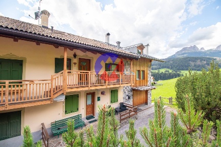Foto Appartamento in Strada de Sèn Roch, Moena Centro di 156 m² in vendita