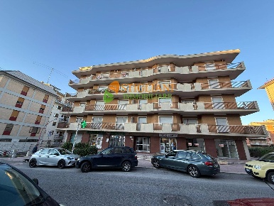 Foto Appartamento in Via Monsignor Bologna, Campobasso Semicentro di 120 m²