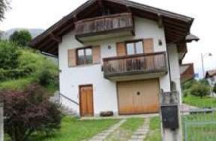 Foto Casa indipendente in via 4 Novembre, Porte di Rendena Vigo Rendena