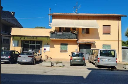 Foto Negozio in Via S. Giorgio, Cesena San Giorgio - Pioppa di 126 m²