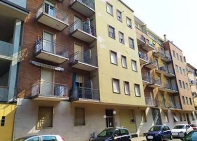 Foto Appartamento in Via Vinzaglio, Alessandria Orti di 86 m² con 6 locali
