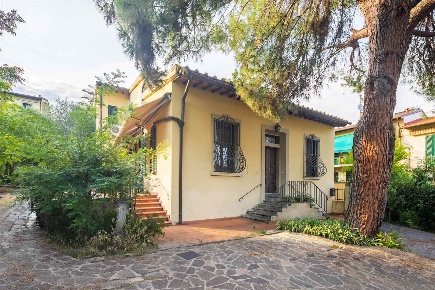 Foto Villa unifamiliare in Via trento, Firenze Bolognese di 240 m²