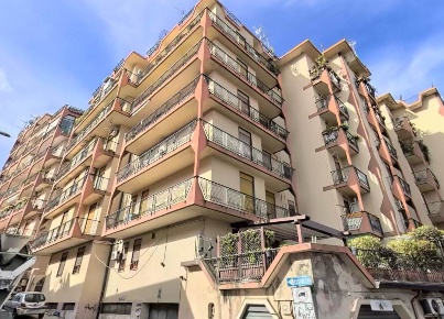 Foto Appartamento in Via Grattoni 39, Messina Principe Umberto di 84 m²
