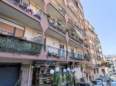 Foto Appartamento in Via Grattoni 39, Messina Principe Umberto di 84 m²