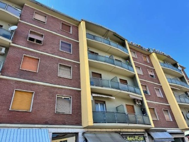 Foto Appartamento a Parma San Leonardo di 85 m² con 5 locali in vendita