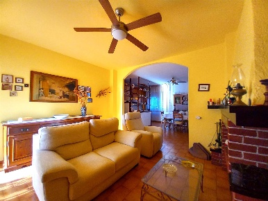 Foto Appartamento a Castagneto Carducci Centro di 92 m² con 5 locali