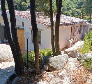 Foto Casale a Luogosanto di 200 m² con 6 locali in vendita