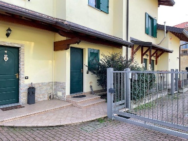 Foto Mansarde in Via caronno Varesino, Morazzone di 45 m² con 2 locali