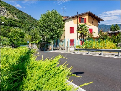 Foto Appartamento in via lecco, Galbiate Centro di 80 m² con 3 locali