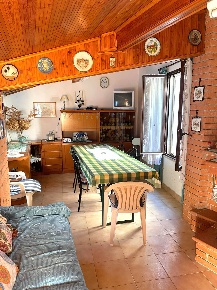 Foto Rustico in frazione berrioli, Erli Berrioli di 85 m² con 5 locali