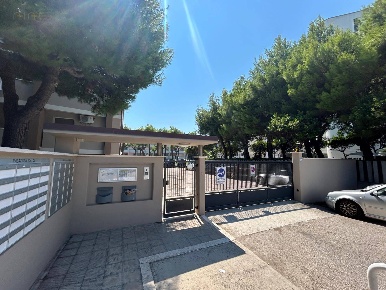 Foto Box in via Niccolo' paganini, San Benedetto del Tronto Porto d'Ascoli