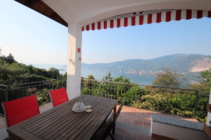 Foto Casa indipendente in Via Corsica, Verbania di 130 m² con 5 locali