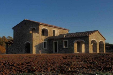 Foto Rustico a Manciano Centro di 300 m² con 8 locali in vendita