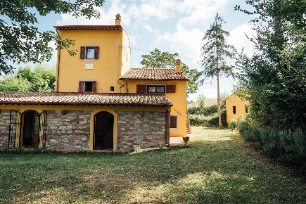 Foto Rustico a Casciana Terme Lari Parlascio di 450 m² con 7 locali