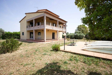 Foto Villa unifamiliare a Capalbio Centro di 1200 m² con 10 locali