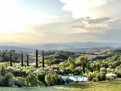 Foto Rustico a Cinigiano Centro di 350 m² con 20 locali in vendita