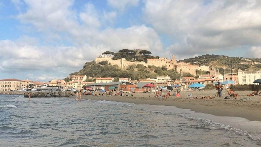 Foto Struttura turistica a Castiglione della Pescaia Castiglione Paese