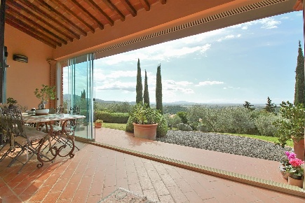 Foto Villa unifamiliare a Castiglione della Pescaia di 540 m² con 17 locali