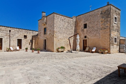 Foto Appartamento a Melendugno Centro di 1500 m² con 30 locali in vendita