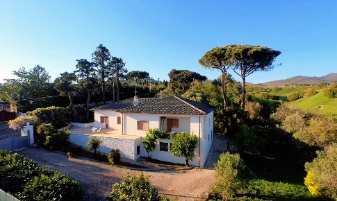 Foto Villa unifamiliare a Genzano di Roma Colli di Cicerone, Landi