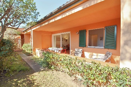 Foto Appartamento a Castiglione della Pescaia Castiglione Paese di 73 m²