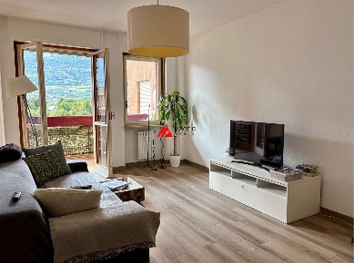 Foto Appartamento in via Parigi  149, Aosta Centro di 90 m² con 6 locali