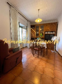 Foto Appartamento a Vallecrosia di 60 m² con 4 locali in vendita