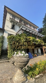 Foto Attività commerciale in Via Fontana 3, Varzo Centro di 1300 m²