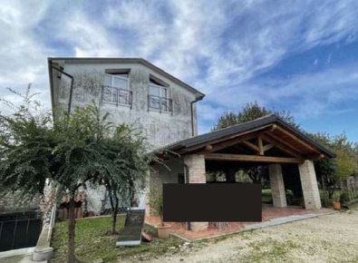 Foto Villa unifamiliare in Via Ungheresca, Santa Lucia di Piave Centro