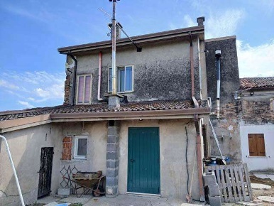 Foto Case indipendenti in Via Via Antonio Gramsci, Masi di 200 m² all'asta