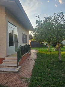 Foto Villa unifamiliare a Seravezza Ripa Pozzi Querceta Ponterosso