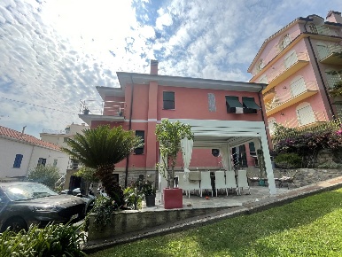 Foto Villa singola in Corso Mazzini 159, Sanremo La Brezza - Tre Ponti
