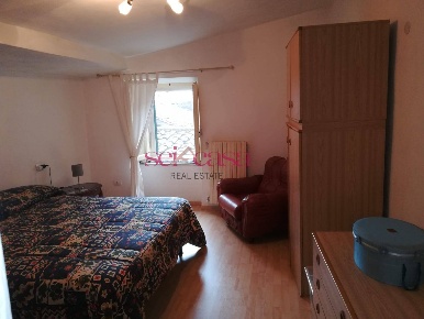 Foto Appartamento a Roccastrada Centro di 115 m² con 5 locali in vendita