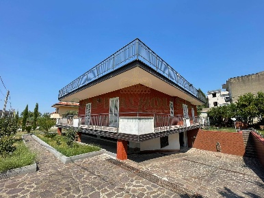 Foto Villa singola a Avella di 300 m² con 5 locali in vendita