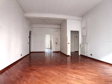 Foto Appartamento in Via Marchese Di Villabianca, Palermo di 106 m²