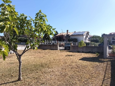 Foto Terreno residenziale a Sant'Egidio alla Vibrata di 1000 m² in vendita