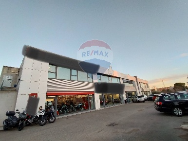 Foto Ufficio in Via Pietro Soriano, Perugia San Sisto - Lacugnano di 220 m²