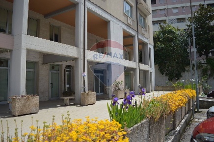 Foto Ufficio in via campo di marte, Perugia Semicentro - Stazione di 80 m²